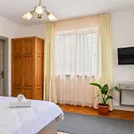 Escape - & Penthouse Apartment *