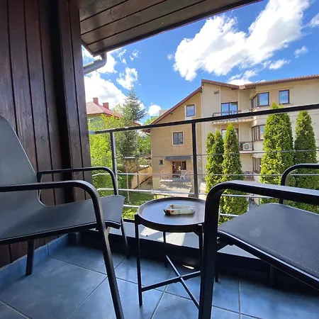 Апартаменты Penthouse With Panoramic Mountain & City View Брашов