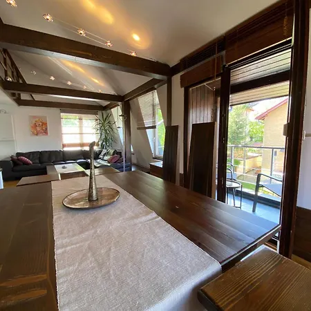 Апартаменты Penthouse With Panoramic Mountain & City View Брашов