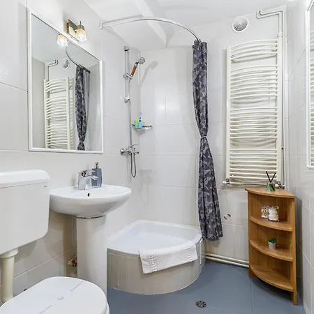 Escape - & Penthouse Apartamento Braşov