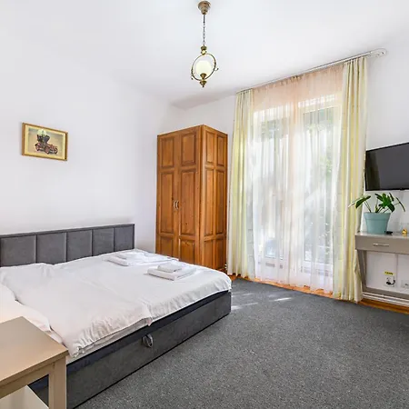 Escape - & Penthouse Daire Braşov