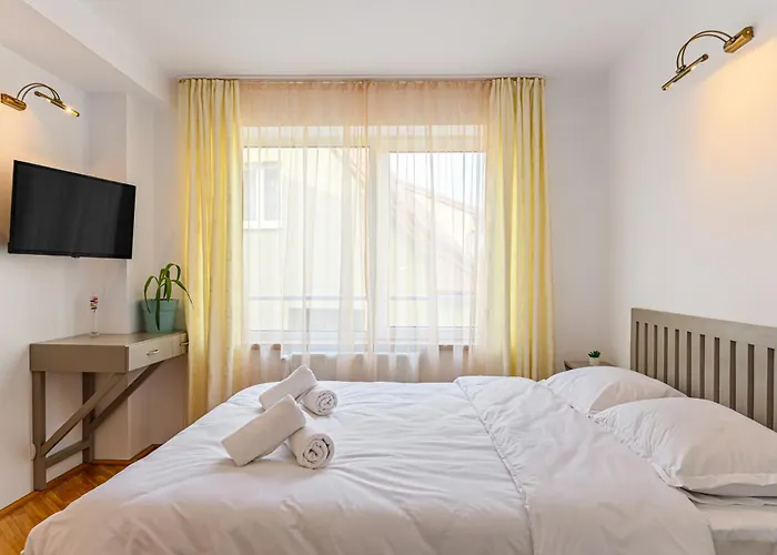 Apartament & Penthouse *