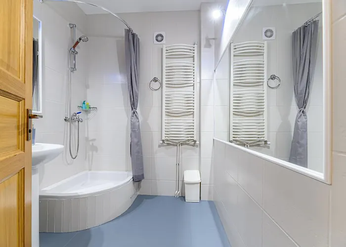 Escape - & Penthouse * בראשוב